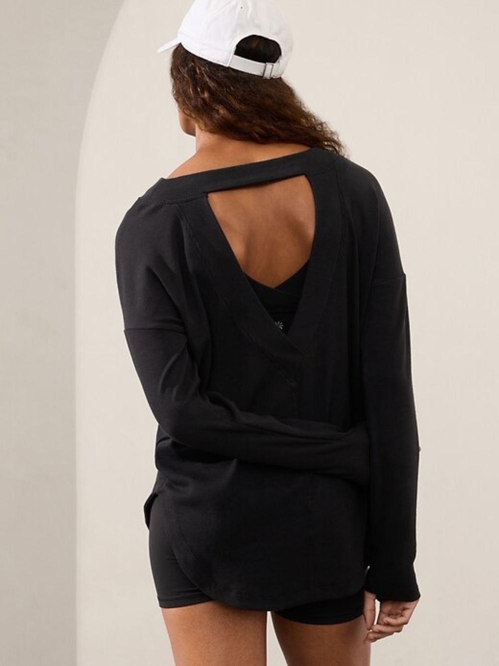Athleta Presence Sweatshirt Nirvana fabric ultra-soft and breathable M
